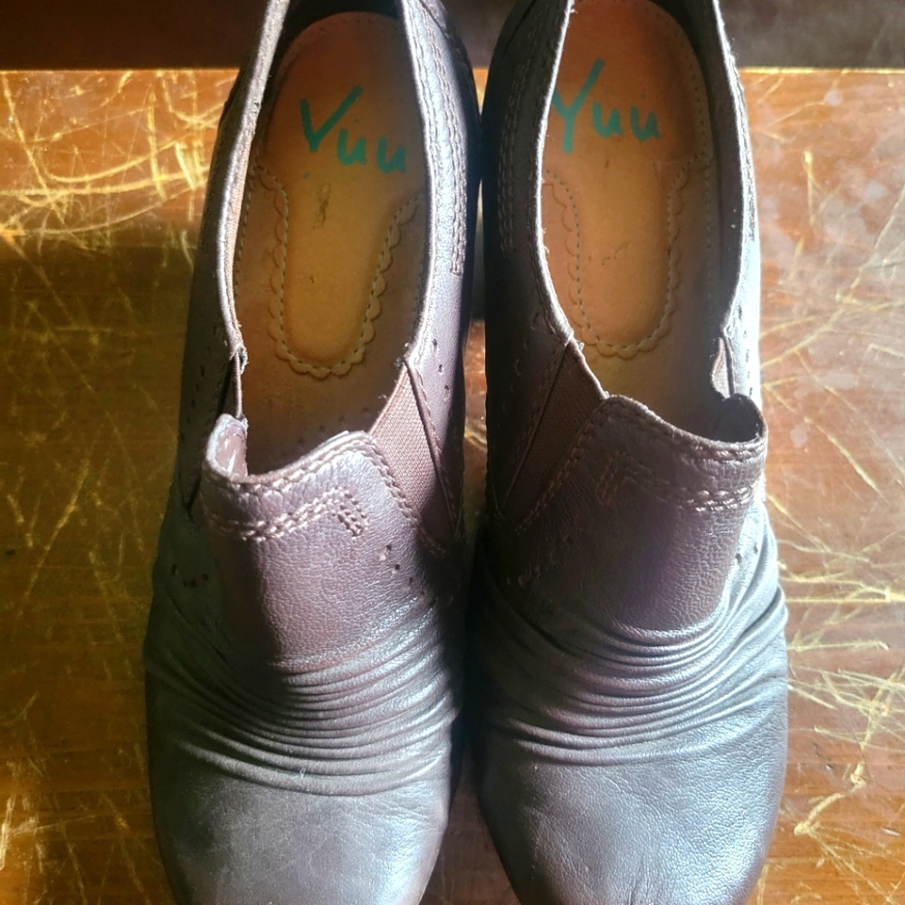 Women's shoes